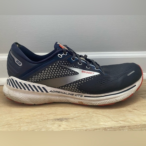 Brooks Adrenaline GTS 22 Sneakers - Picture 5 of 12